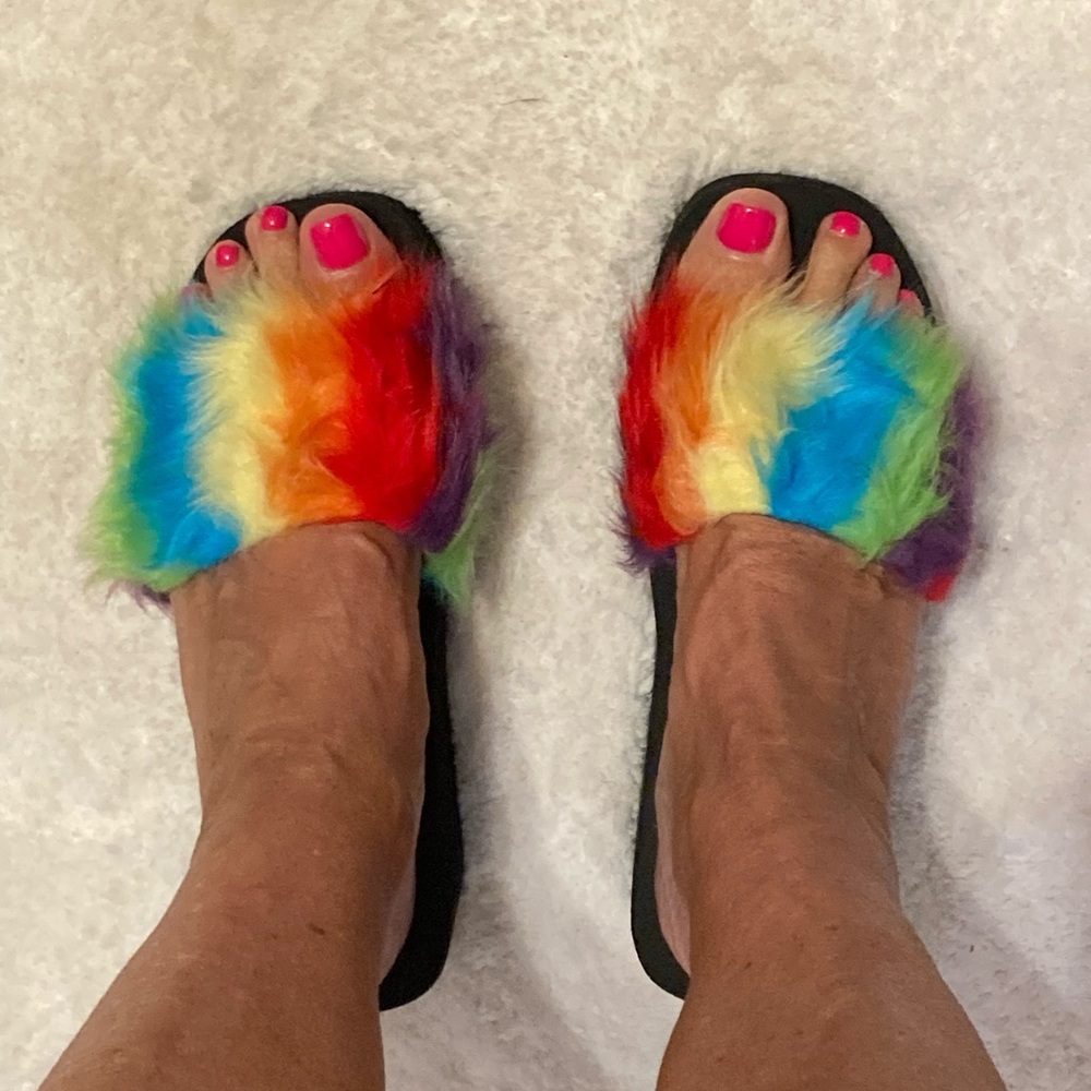 Rocket Dog platform fuzzy rainbow sandals sz 10